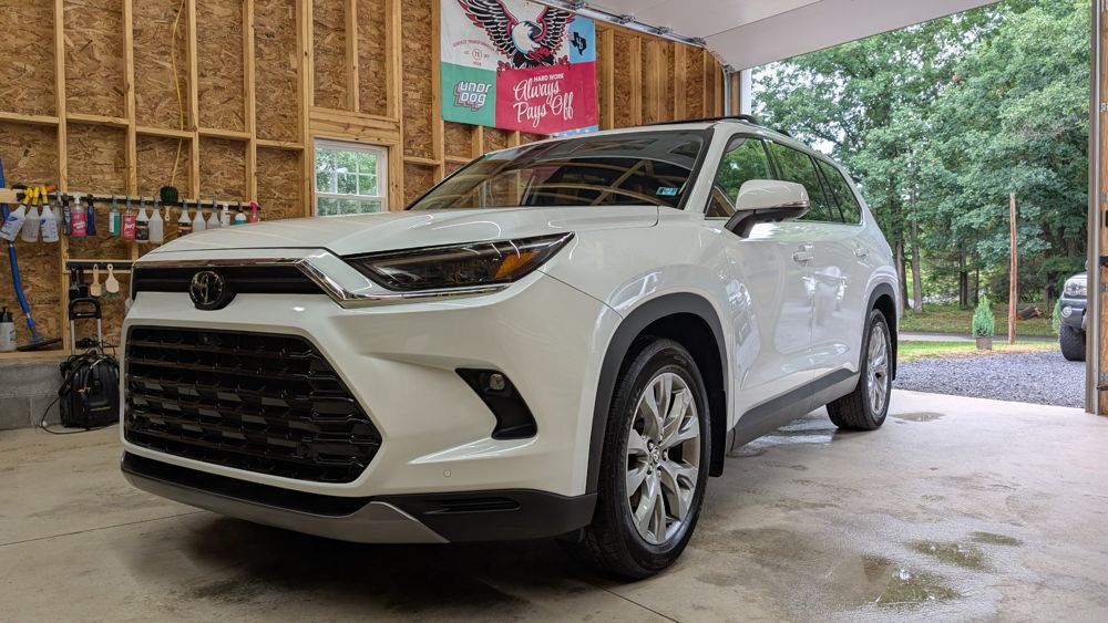 White Toyota SUV detailed at Vinnie's Auto Detailing